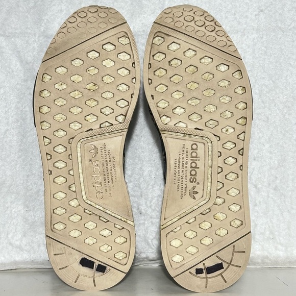 Adidas Mens NMD R1 Grey Four/Linen White Running Athletic Sneakers Shoes SZ 12 - Picture 8 of 11